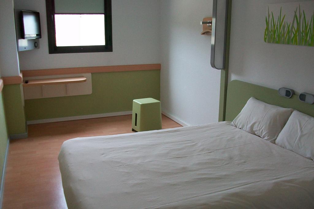 Ibis Budget Girona Costa Brava Esterno foto