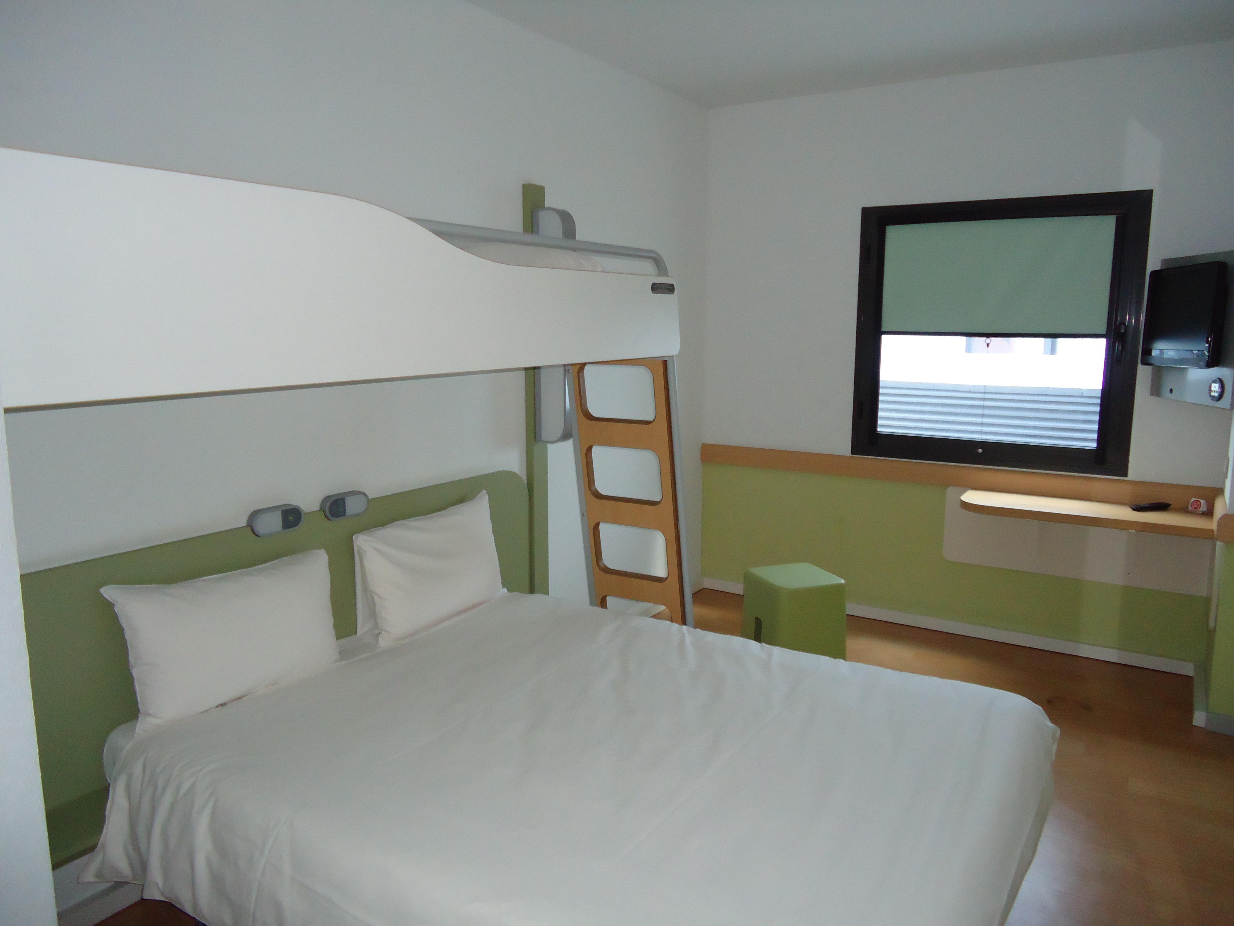 Ibis Budget Girona Costa Brava Esterno foto