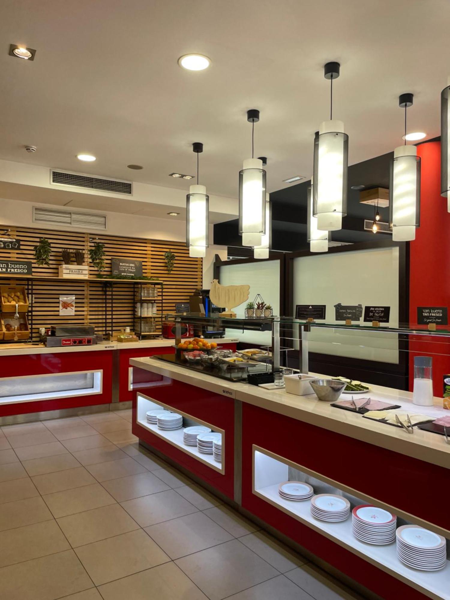 Ibis Budget Girona Costa Brava Esterno foto