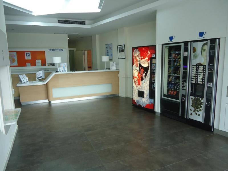 Ibis Budget Girona Costa Brava Esterno foto